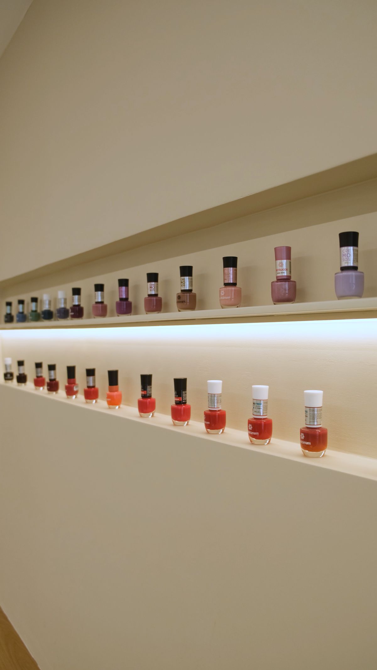 Esmaltes — Charlotte Concept