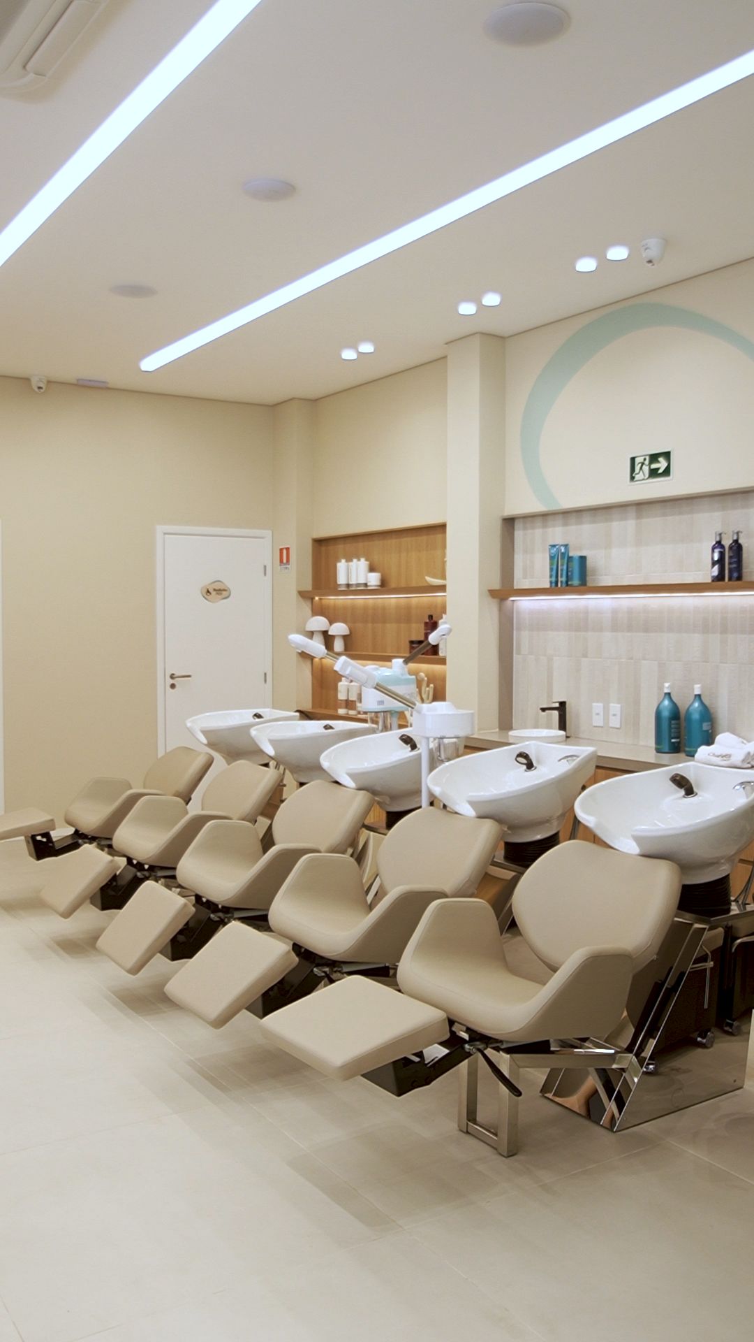 Lavatórios reclináveis da Charlotte Concept